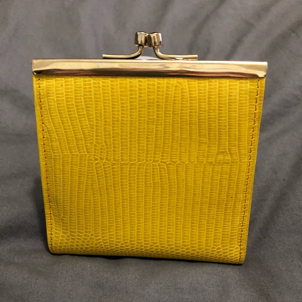 Vintage Saks Fifth Ave Genuine Leather Coin Purse